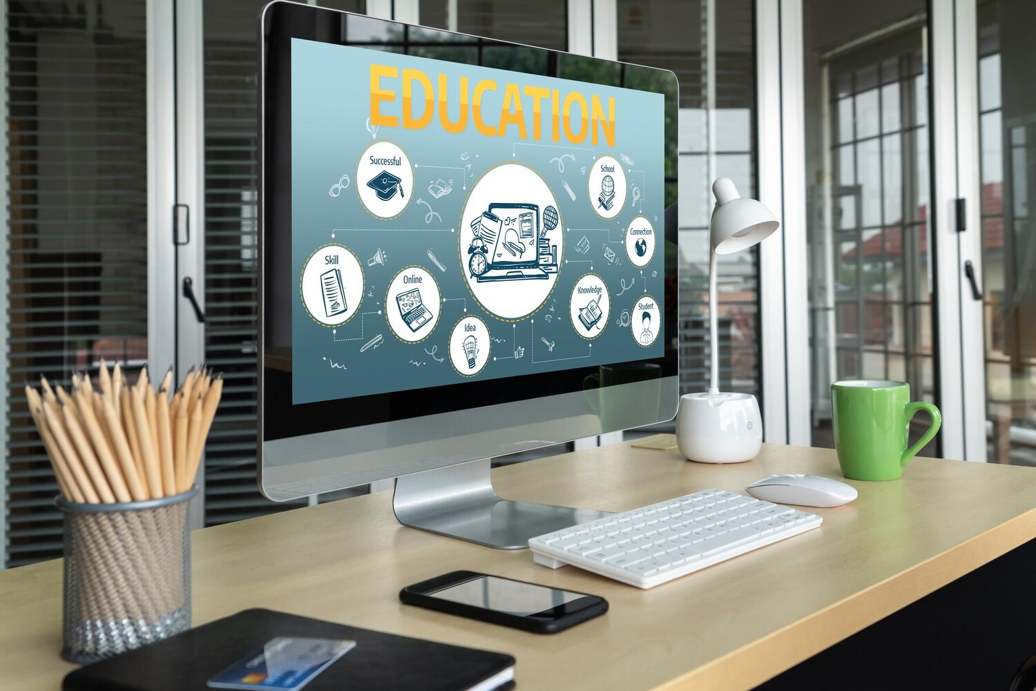 WordPress plugin theme auto updates